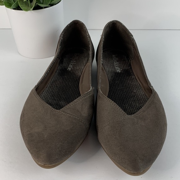 Kelly & Katie brown fabric upper flats size 6 1/2 - Picture 2 of 9